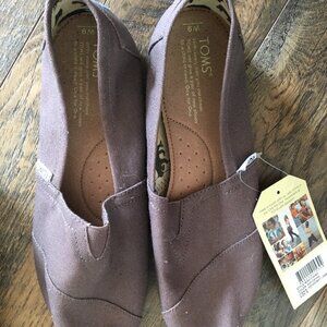 Toms Shoes